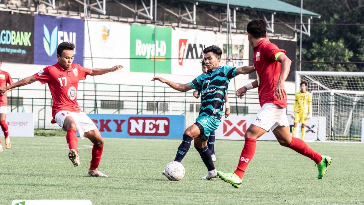 Yangon United suffered a 1-2 defeat against Rakhine United today at Yangon United Sports Complex. The goal for Yangon was netted by Zaw Win Thein, and Traore and Than Toe Aung scored for Rakhine.