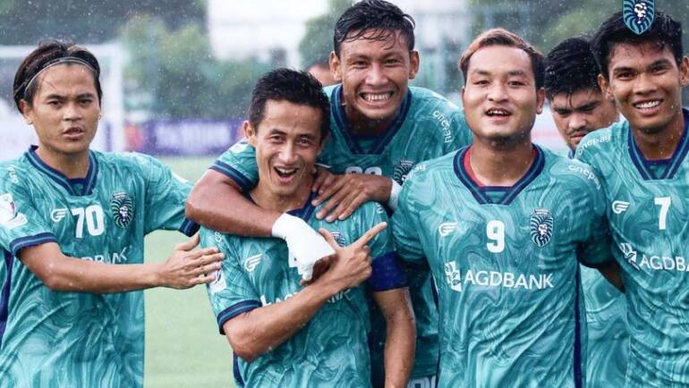 Yangon United started their Myanmar National League 2024/25 campaign with a strong 2-0 victory over Rakhine United at the Yangon United Sports Complex.