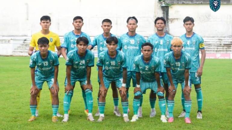 Yangon United (U-20) suffered 4-1 defeat to Shan United (U-20) today at Padonmar stadium.